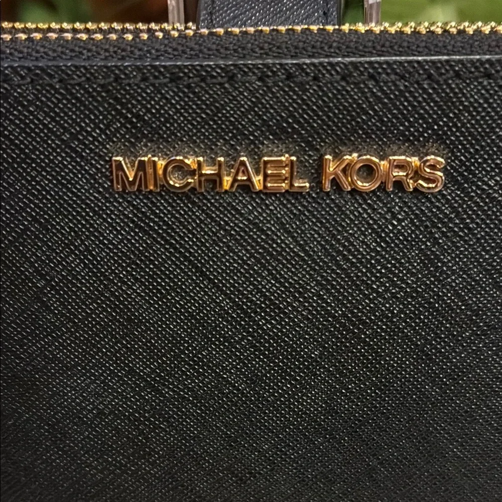 Michael Kors Saffiano Leather Black and Gold Double Zip Wallet/Clutch (ABBA) - Picture 2 of 15